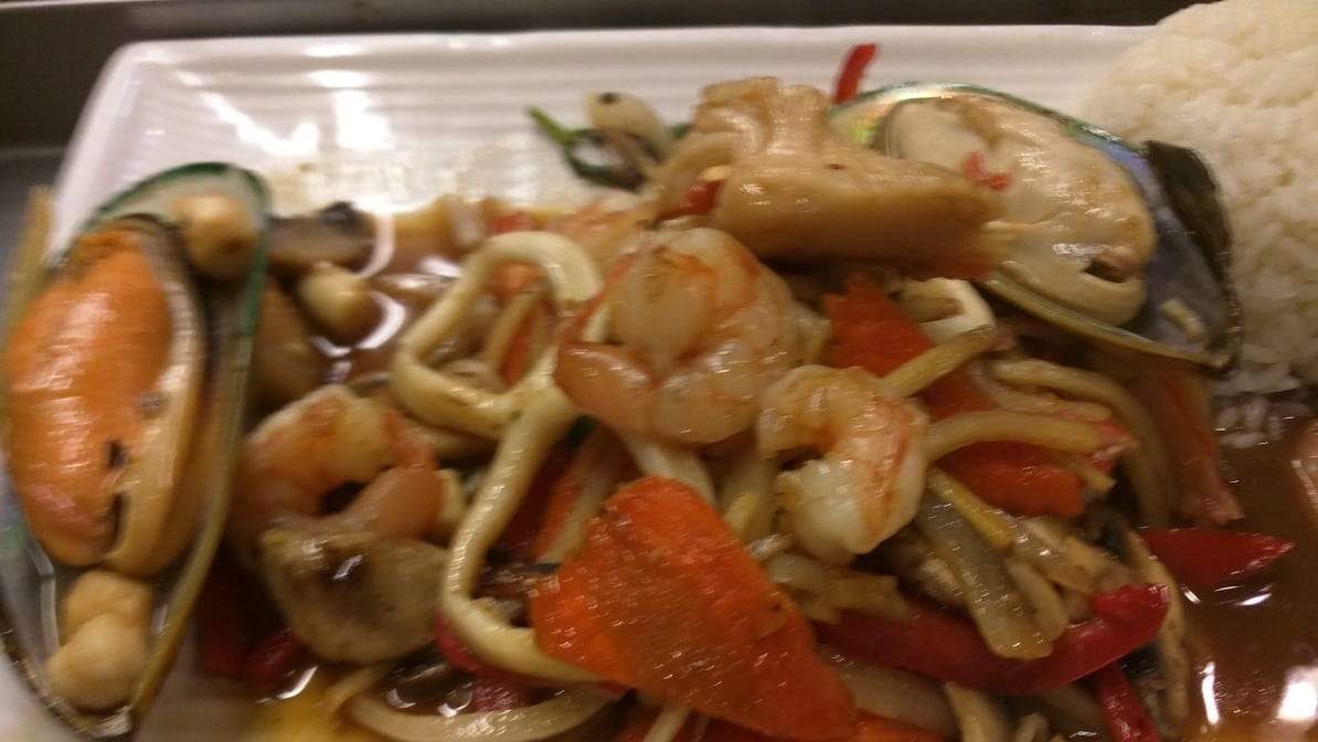 Spicy Seafood & Mint Leaves.