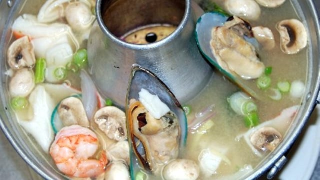 Pho Tak.